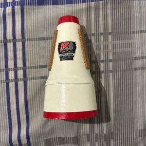 Humes & Berg French Horn Mute